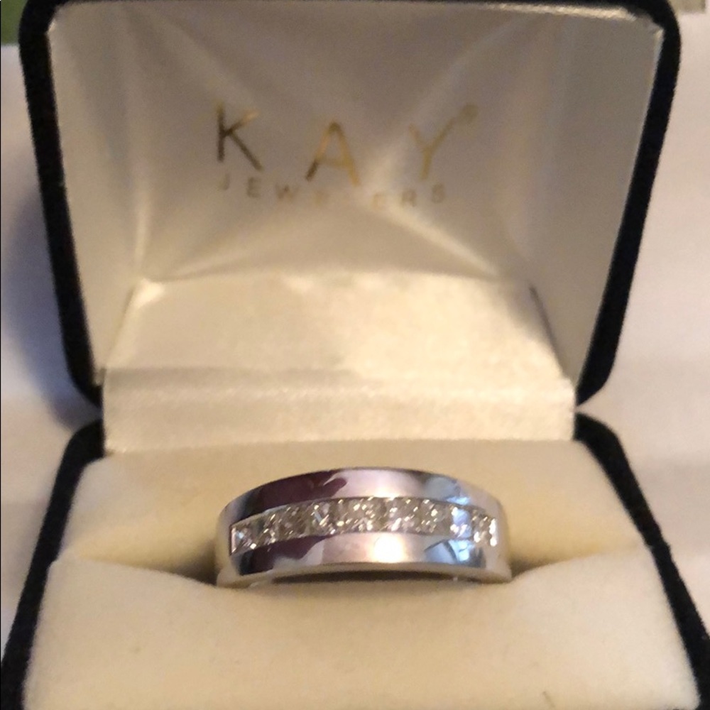 Men’s wedding band